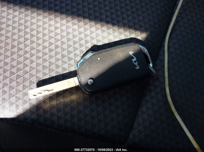 2023 KIA SOUL LX/S - KNDJ23AU1P7853977