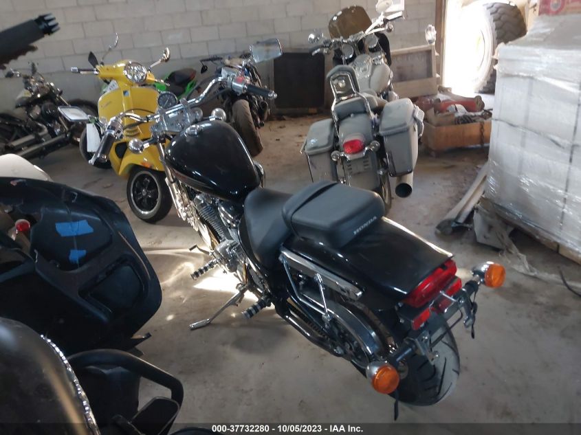 2003 HONDA VT600 CD JH2PC213X3M403028