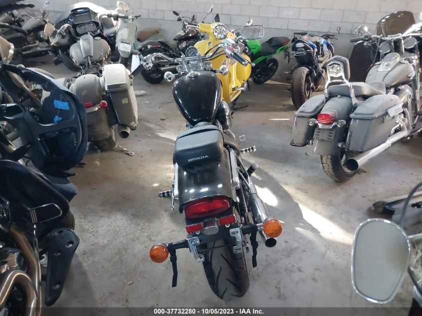 2003 HONDA VT600 CD JH2PC213X3M403028