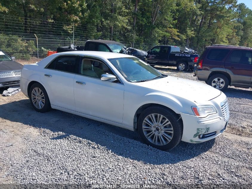 2013 CHRYSLER 300 - 2C3CCARG8DH581070