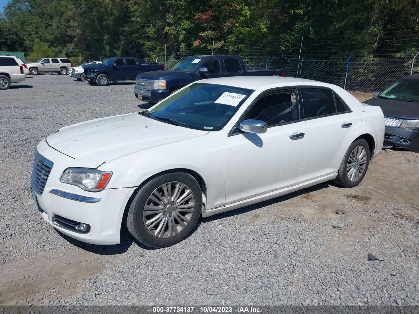 2013 CHRYSLER 300 - 2C3CCARG8DH581070