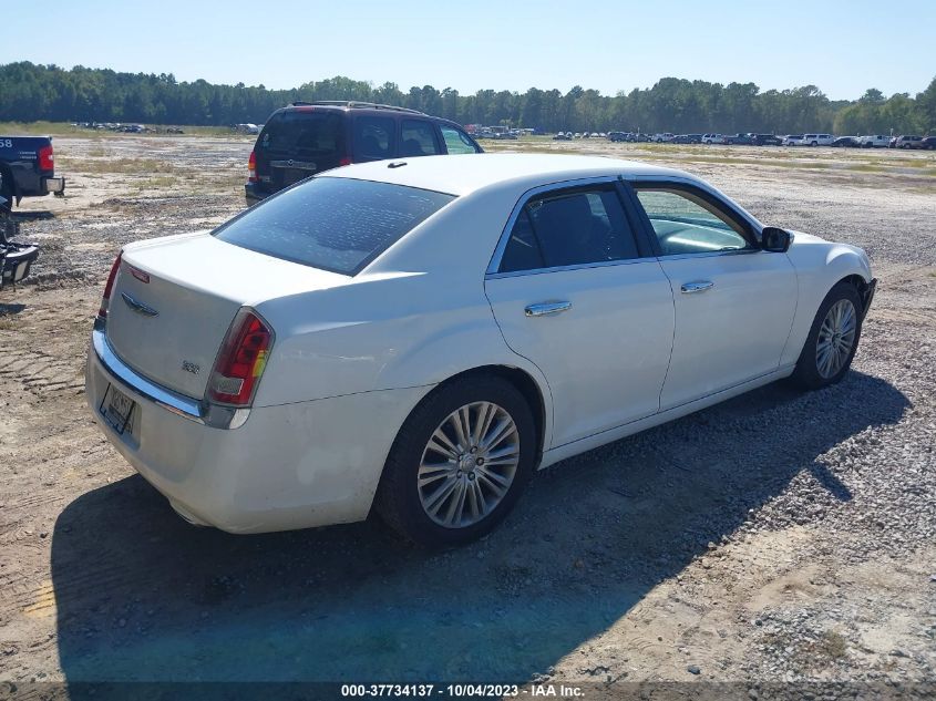 2013 CHRYSLER 300 - 2C3CCARG8DH581070