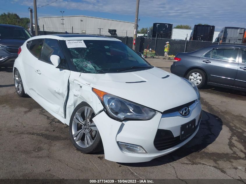 2013 HYUNDAI VELOSTER W/GRAY INT - KMHTC6AD7DU087575