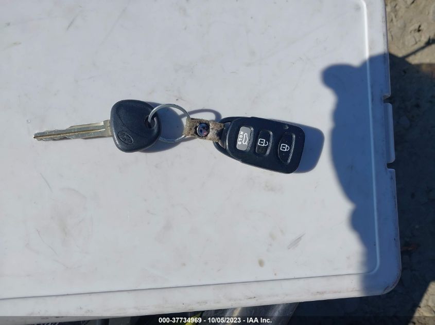 2015 HYUNDAI ELANTRA SE - KMHDH4AE1FU458297