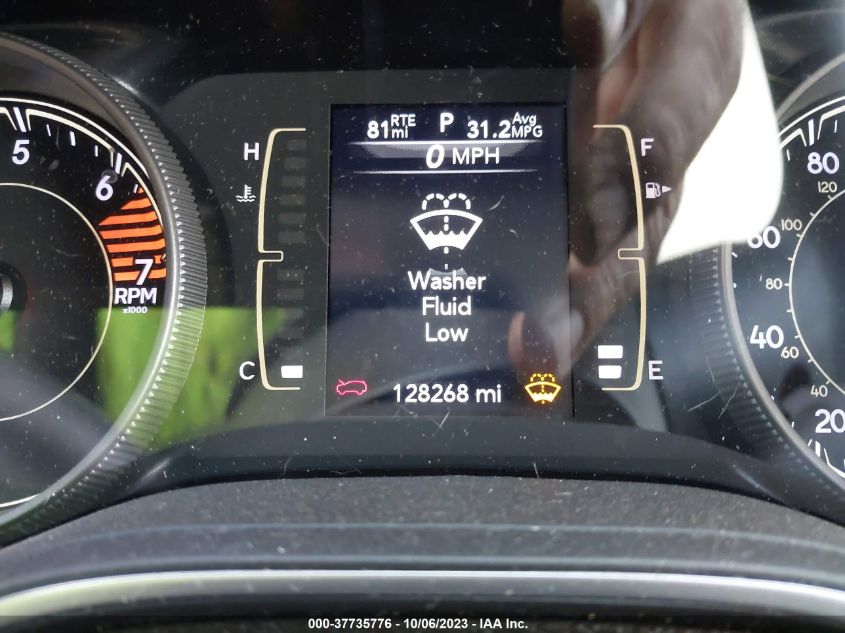 VIN 1C4PJLCB9KD371101 2019 JEEP CHEROKEE LATITUDE