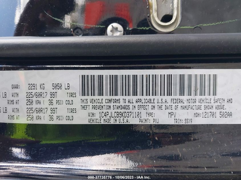 VIN 1C4PJLCB9KD371101 2019 JEEP CHEROKEE LATITUDE