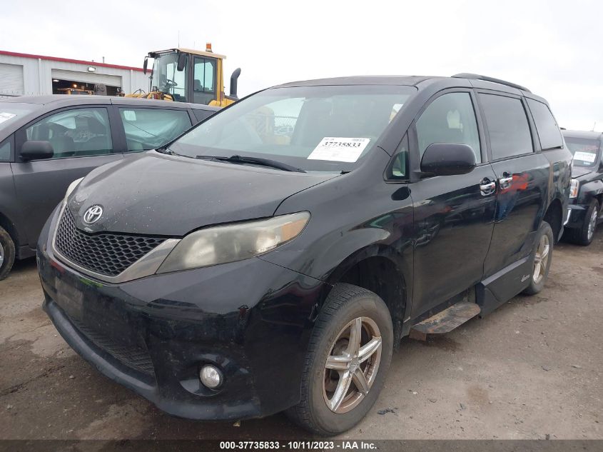 2013 TOYOTA SIENNA SE - 5TDXK3DC8DS340417