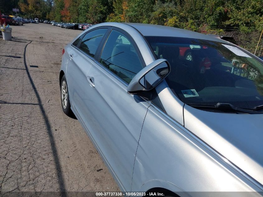 2013 HYUNDAI SONATA GLS PZEV - 5NPEB4AC5DH595551