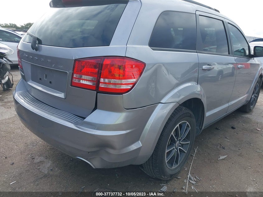 VIN 3C4PDCAB2JT443176 2018 DODGE JOURNEY SE