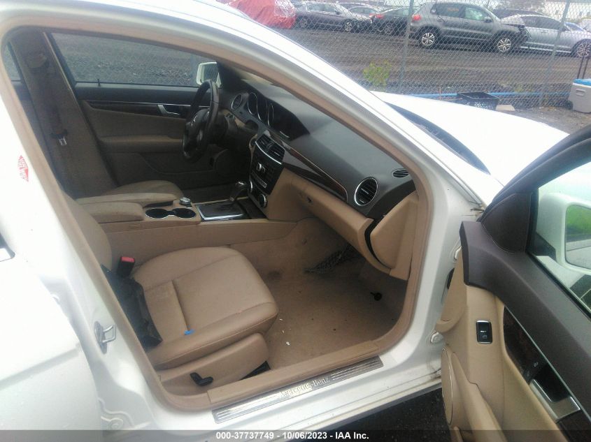 2013 MERCEDES-BENZ C-CLASS C 300 - WDDGF8AB7DR299828