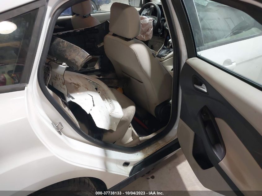 2015 FORD FOCUS SE - 1FADP3K20FL244841