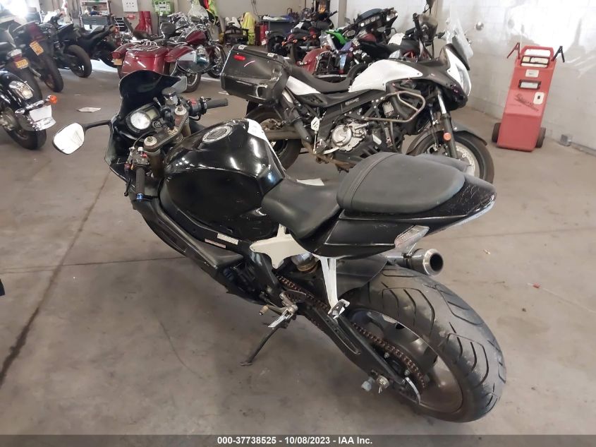 2006 SUZUKI GSX-R1000 JS1GT76A562112122