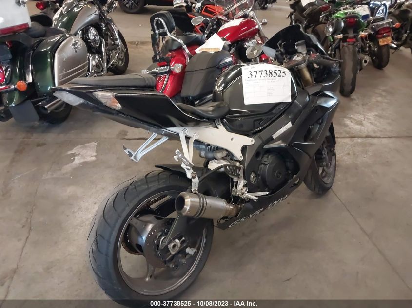 2006 SUZUKI GSX-R1000 JS1GT76A562112122