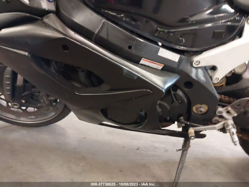 2006 SUZUKI GSX-R1000 JS1GT76A562112122
