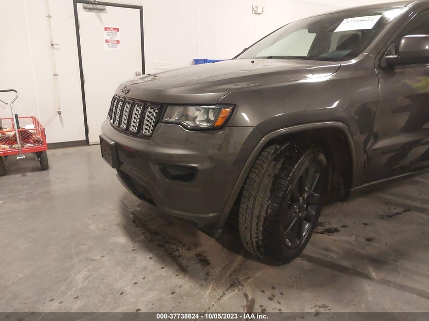 VIN 1C4RJFAG6JC214171 2018 JEEP GRAND CHEROKEE ALTITUDE