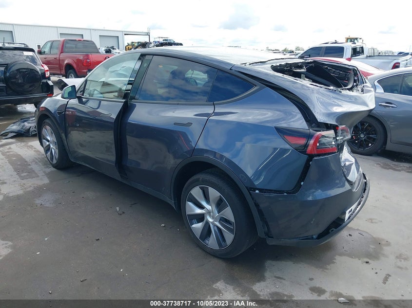 VIN 7SAYGDEE2PA092704 2023 TESLA MODEL Y LONG RANGE