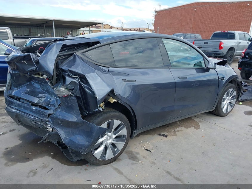 VIN 7SAYGDEE2PA092704 2023 TESLA MODEL Y LONG RANGE