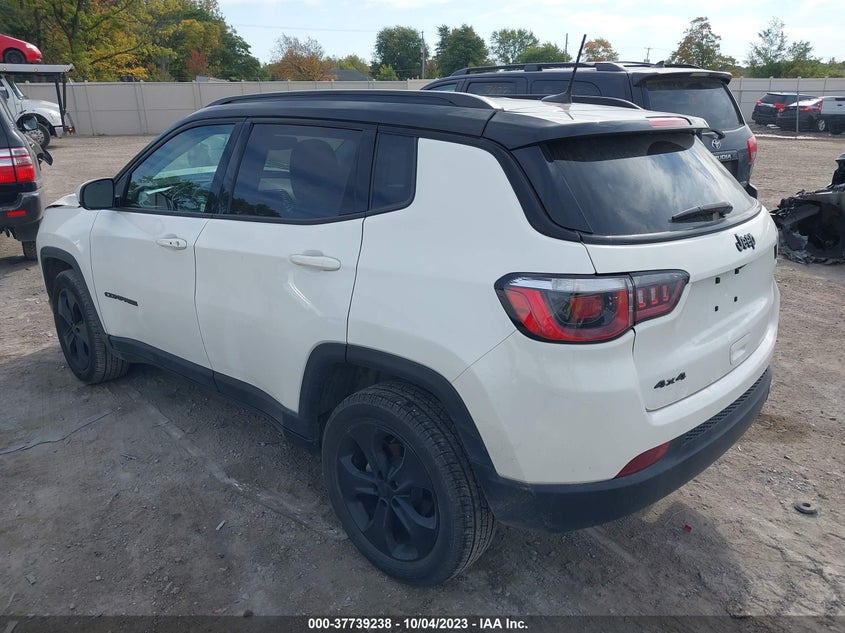 VIN 3C4NJDBBXJT480965 2018 JEEP COMPASS LATITUDE