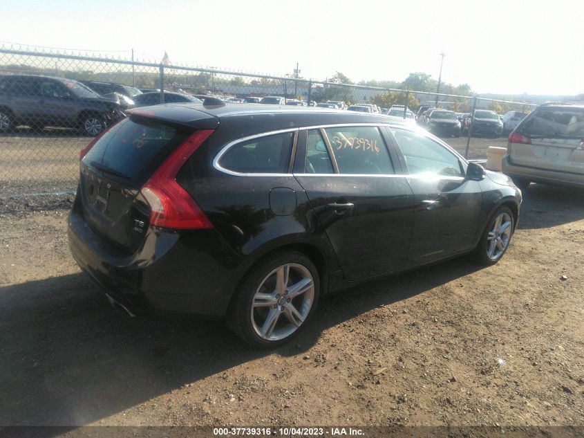 2016 VOLVO V60 T5 PREMIER YV1612SK5G1310578