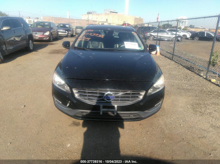 2016 VOLVO V60 T5 PREMIER YV1612SK5G1310578