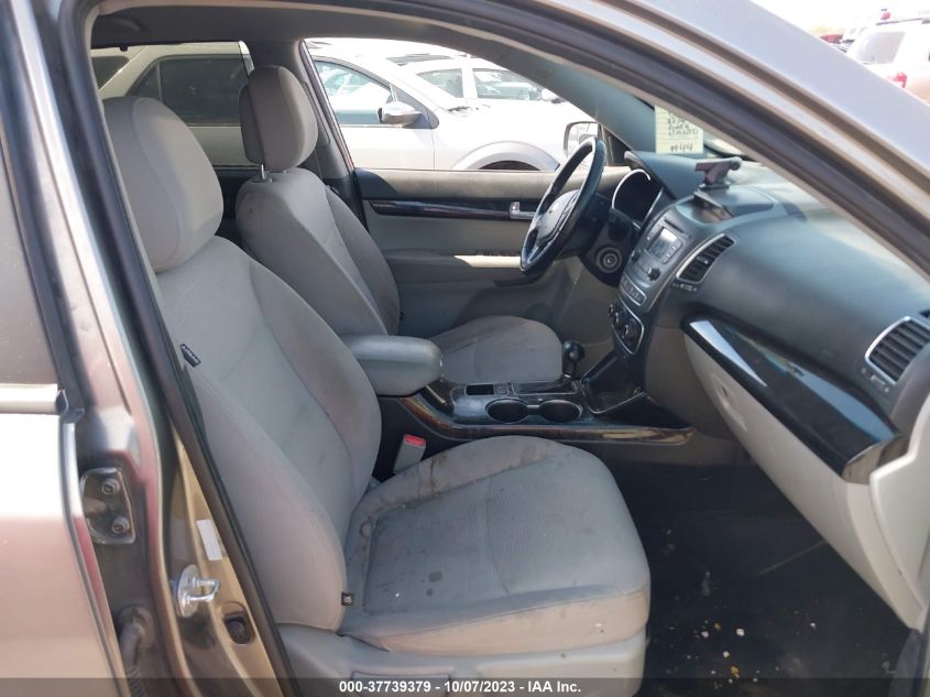 2014 KIA SORENTO LX - 5XYKT3A64EG439823