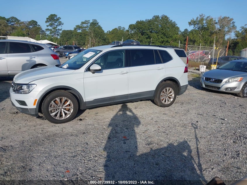 VIN 3VV3B7AX7JM214172 2018 VOLKSWAGEN TIGUAN SE/SEL