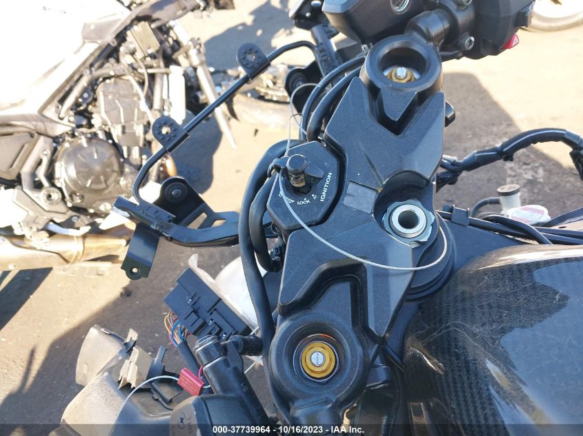 VIN JS1EJ11D3N7100094 2022 SUZUKI GSX1300 RR