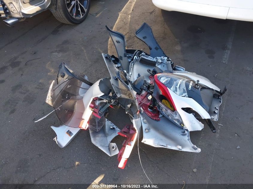 VIN JS1EJ11D3N7100094 2022 SUZUKI GSX1300 RR