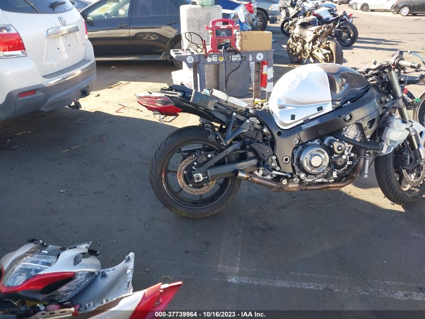 VIN JS1EJ11D3N7100094 2022 SUZUKI GSX1300 RR