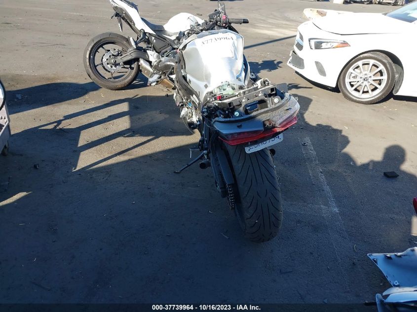 VIN JS1EJ11D3N7100094 2022 SUZUKI GSX1300 RR