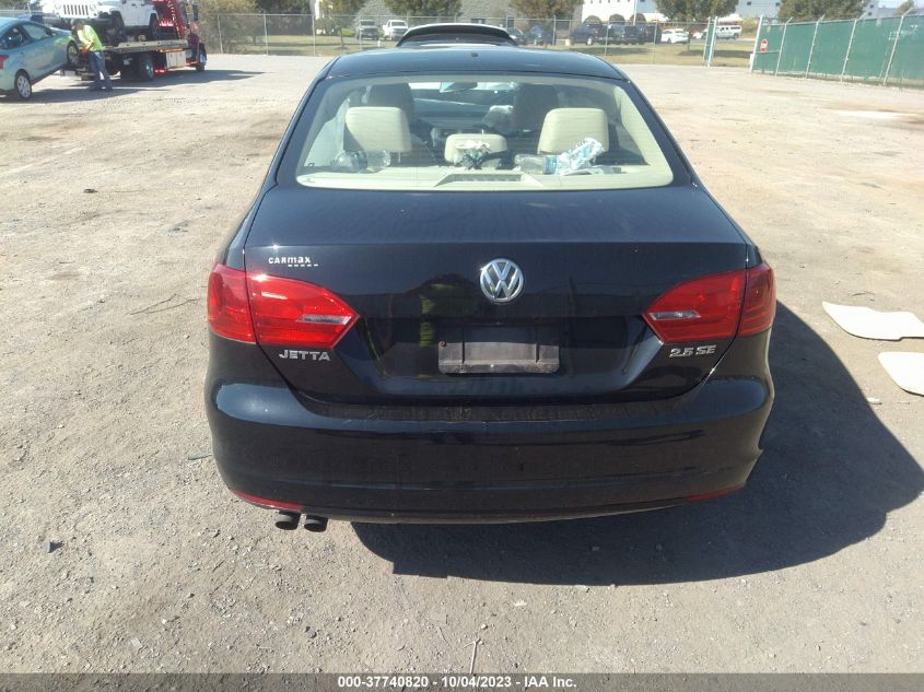 2013 VOLKSWAGEN JETTA SEDAN SE - 3VWBP7AJ8DM434901