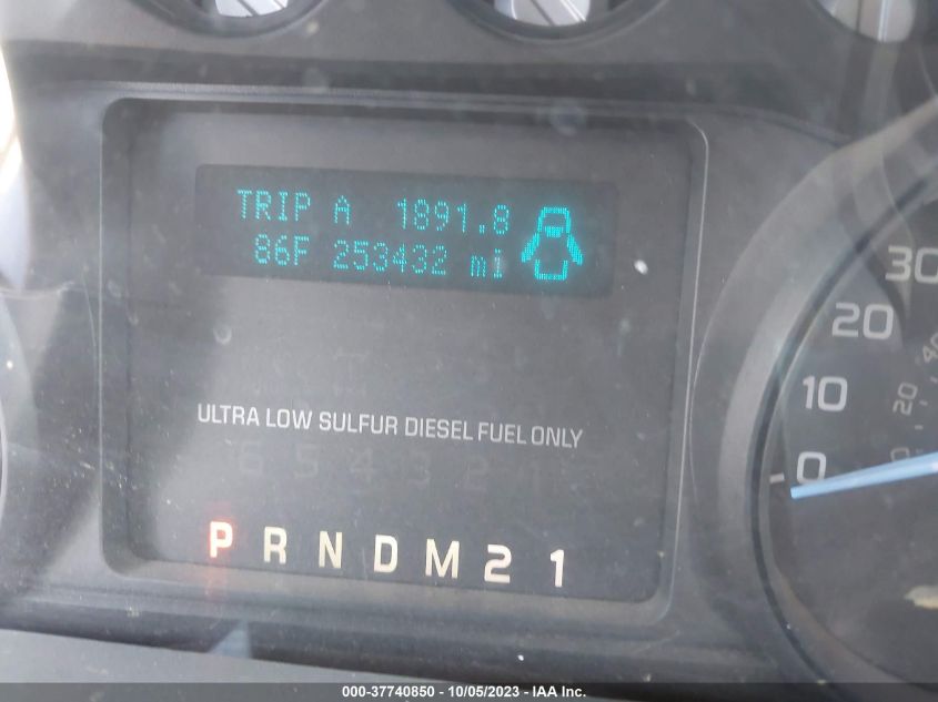 2013 FORD SUPER DUTY F-250 SRW XL/XLT/LARIAT - 1FT7W2BT0DEA09273