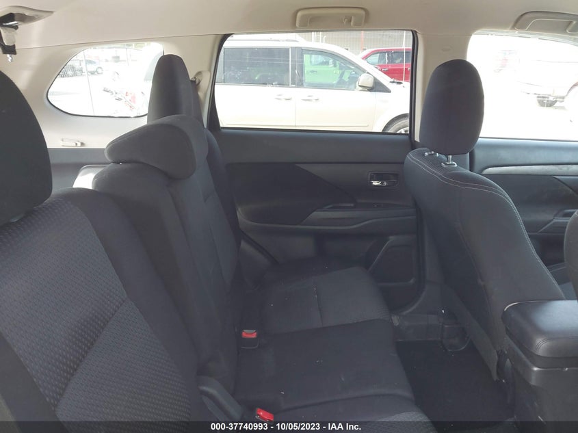 VIN JA4AD2A33HZ032164 2017 MITSUBISHI OUTLANDER ES
