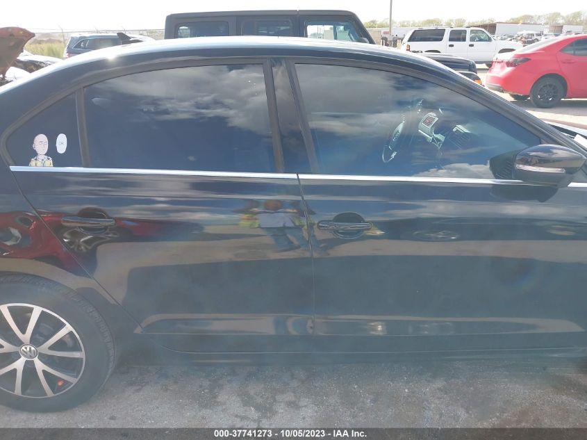 2017 VOLKSWAGEN JETTA 1.4T SE - 3VWDB7AJ6HM375926
