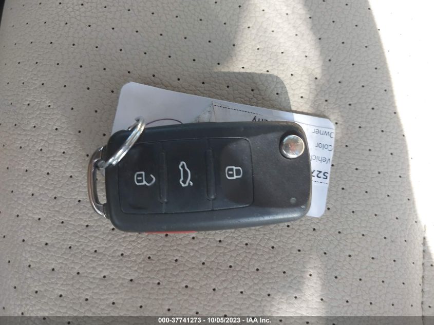 2017 VOLKSWAGEN JETTA 1.4T SE - 3VWDB7AJ6HM375926