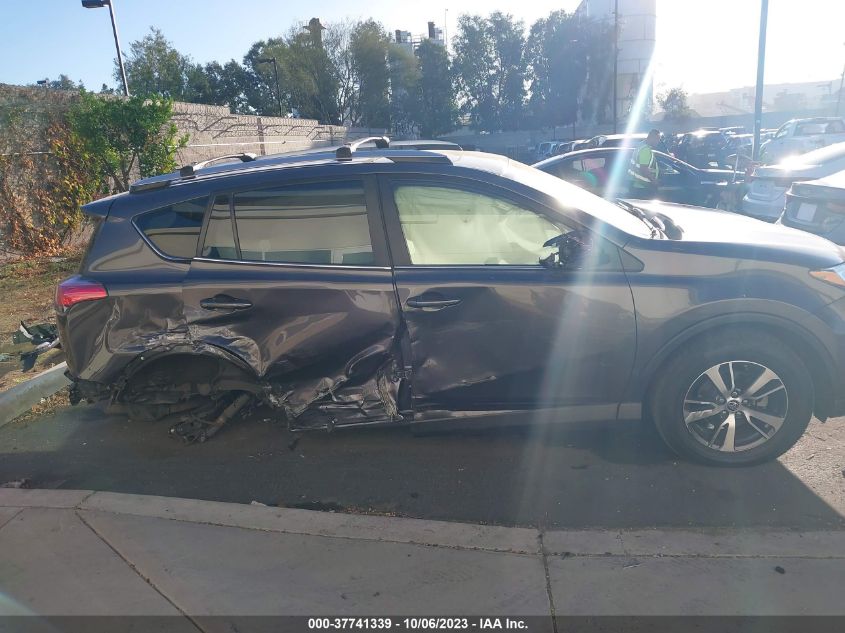 2016 TOYOTA RAV4 XLE - JTMWFREV7GJ090138