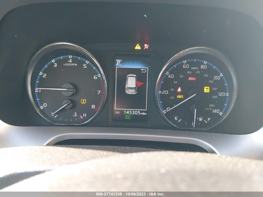 2016 TOYOTA RAV4 XLE - JTMWFREV7GJ090138
