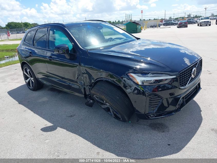 YV4L12DM5N1074239 VOLVO XC60 B5 R-DESIGN 2022