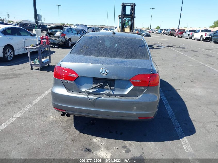 2014 VOLKSWAGEN JETTA SEDAN SE - 3VWD17AJ7EM363623