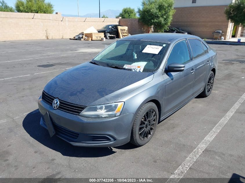 2014 VOLKSWAGEN JETTA SEDAN SE - 3VWD17AJ7EM363623