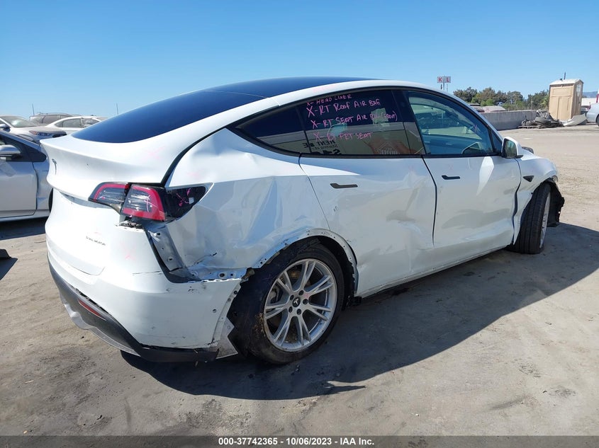 VIN 7SAYGAEE8NF559221 2022 TESLA MODEL Y LONG RANGE