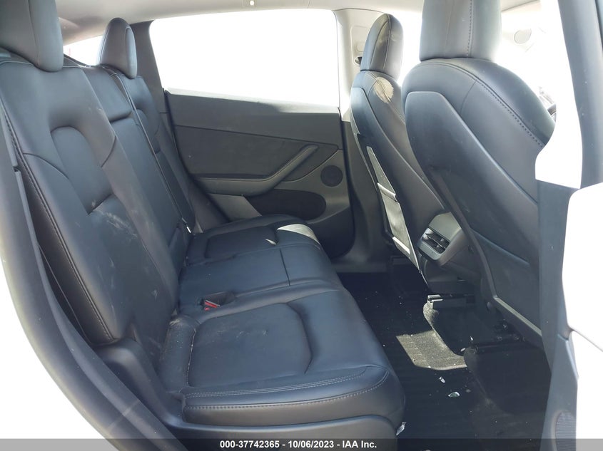 VIN 7SAYGAEE8NF559221 2022 TESLA MODEL Y LONG RANGE