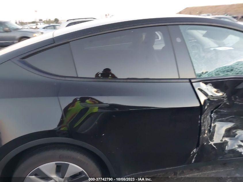 2023 TESLA MODEL Y - 7SAYGDEEXPF828713