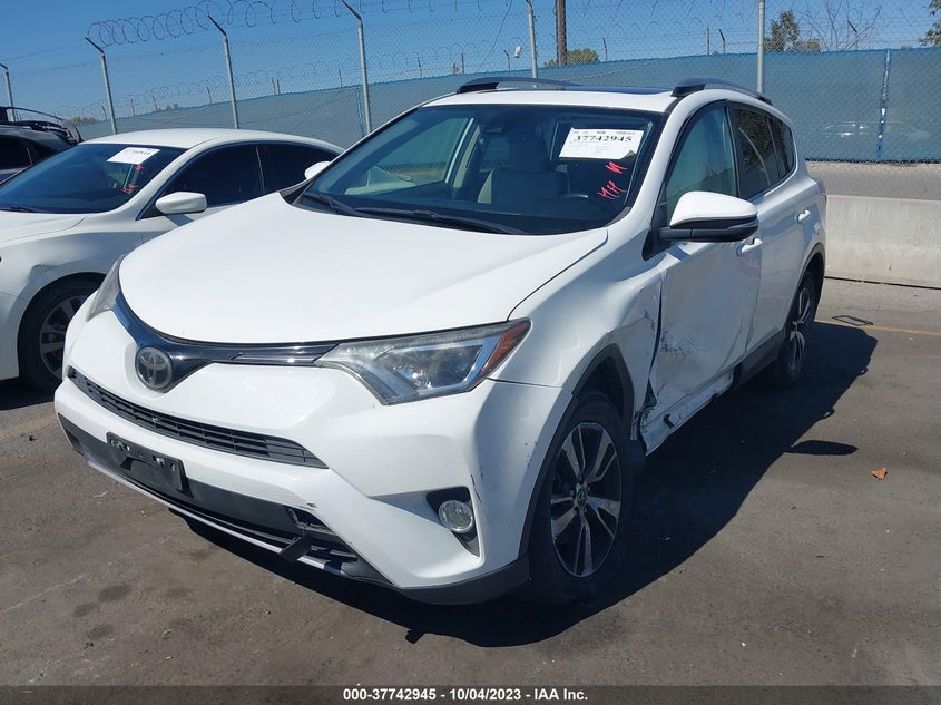 VIN JTMWFREV7HJ710889 2017 TOYOTA RAV4 XLE
