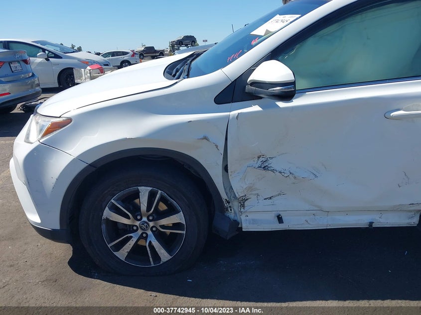 VIN JTMWFREV7HJ710889 2017 TOYOTA RAV4 XLE
