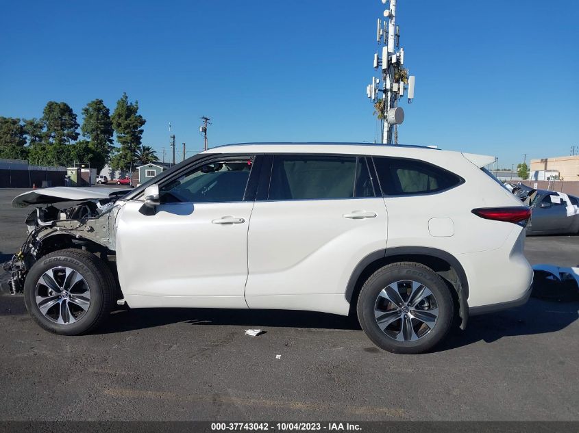 2020 TOYOTA HIGHLANDER XLE - 5TDGZRAH8L5513558