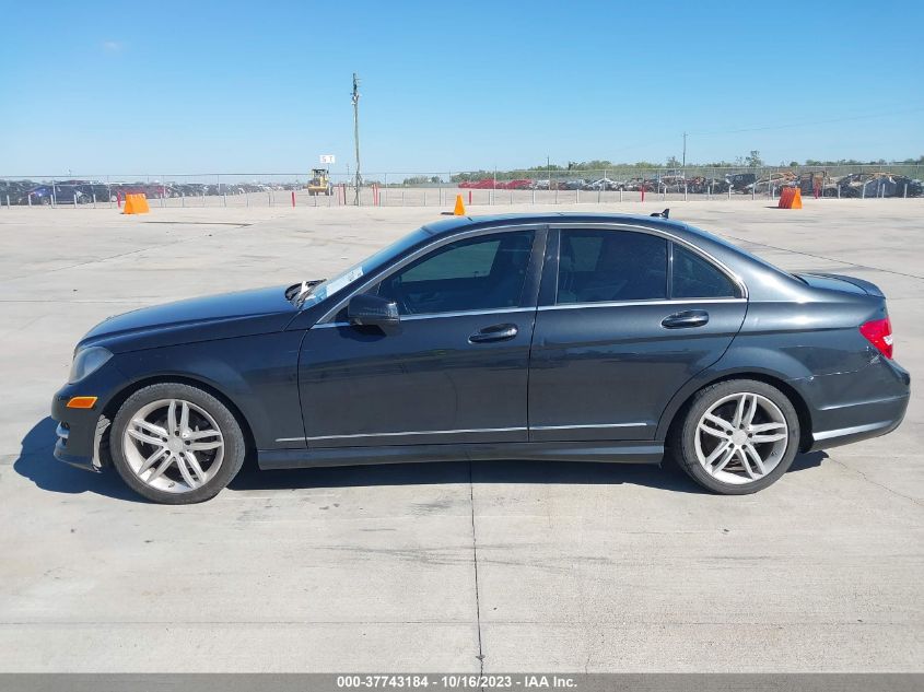 2013 MERCEDES-BENZ C 250 SPORT/LUXURY - WDDGF4HB7DG094603