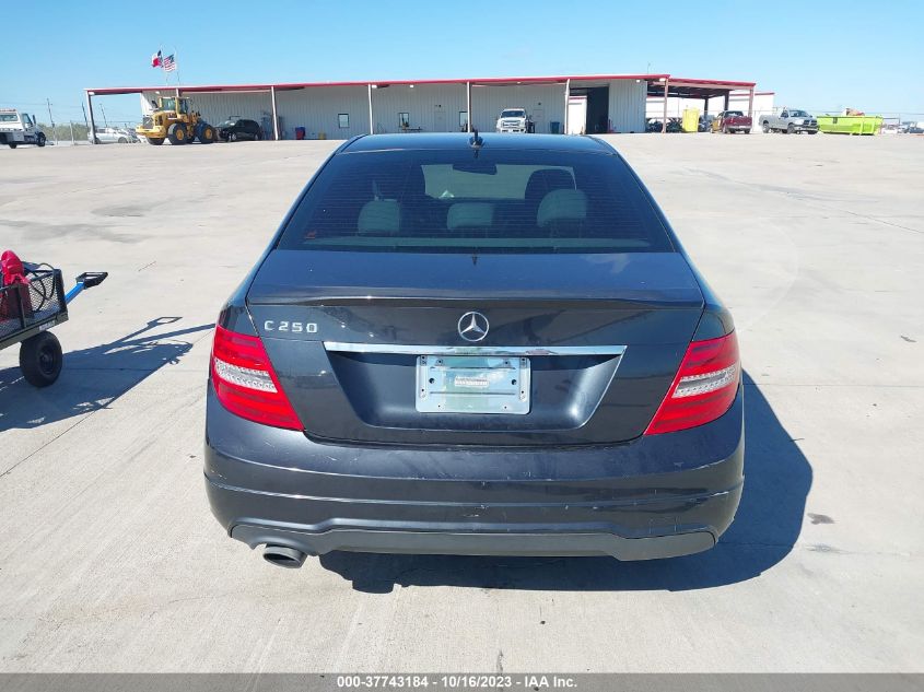 2013 MERCEDES-BENZ C 250 SPORT/LUXURY - WDDGF4HB7DG094603