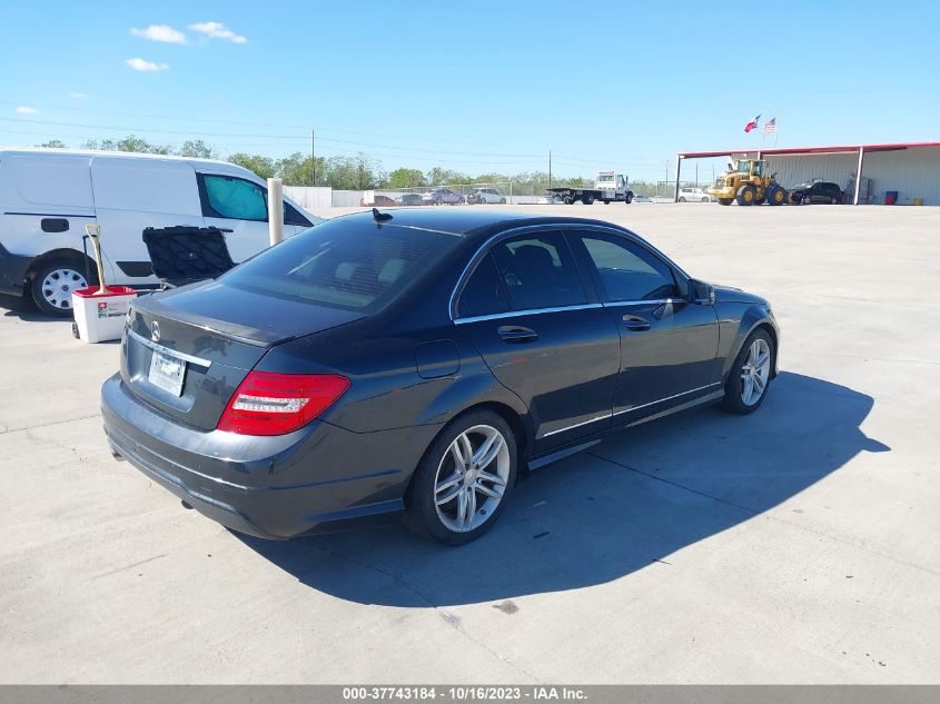 2013 MERCEDES-BENZ C 250 SPORT/LUXURY - WDDGF4HB7DG094603