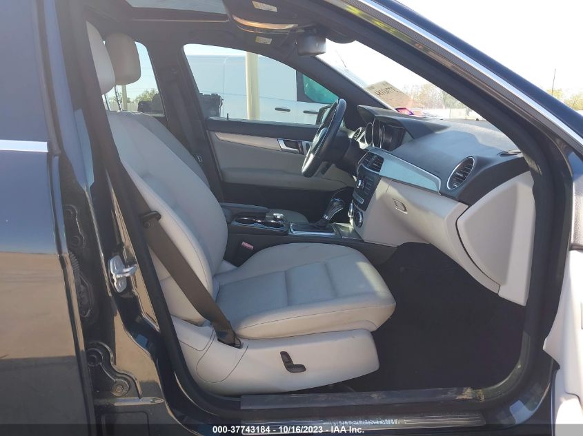 2013 MERCEDES-BENZ C 250 SPORT/LUXURY - WDDGF4HB7DG094603